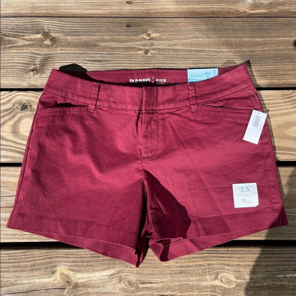 Old navy nwt burgundy shorts